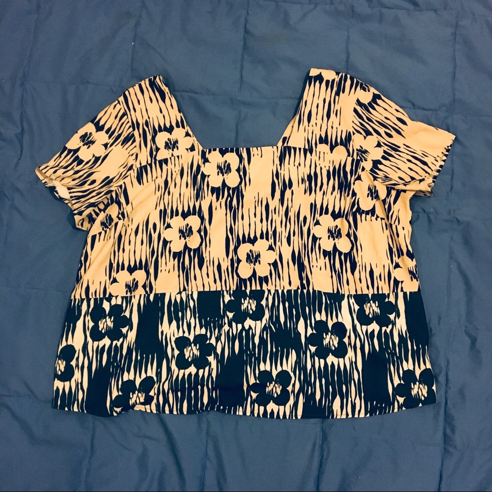 NWOT Floral Blouse